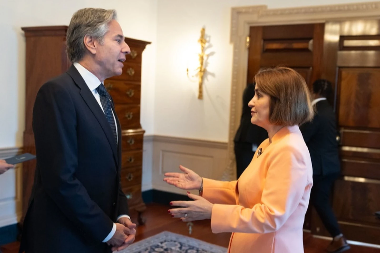 Antony Blinken și Luminița Odobescu și-au reiterat sprijinul pentru Chișinău în combaterea acțiunilor hibride ale Rusiei