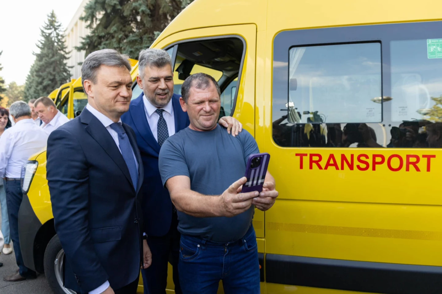   România donează Republicii Moldova microbuze școlare și va reabilita clădiri de patrimoniu