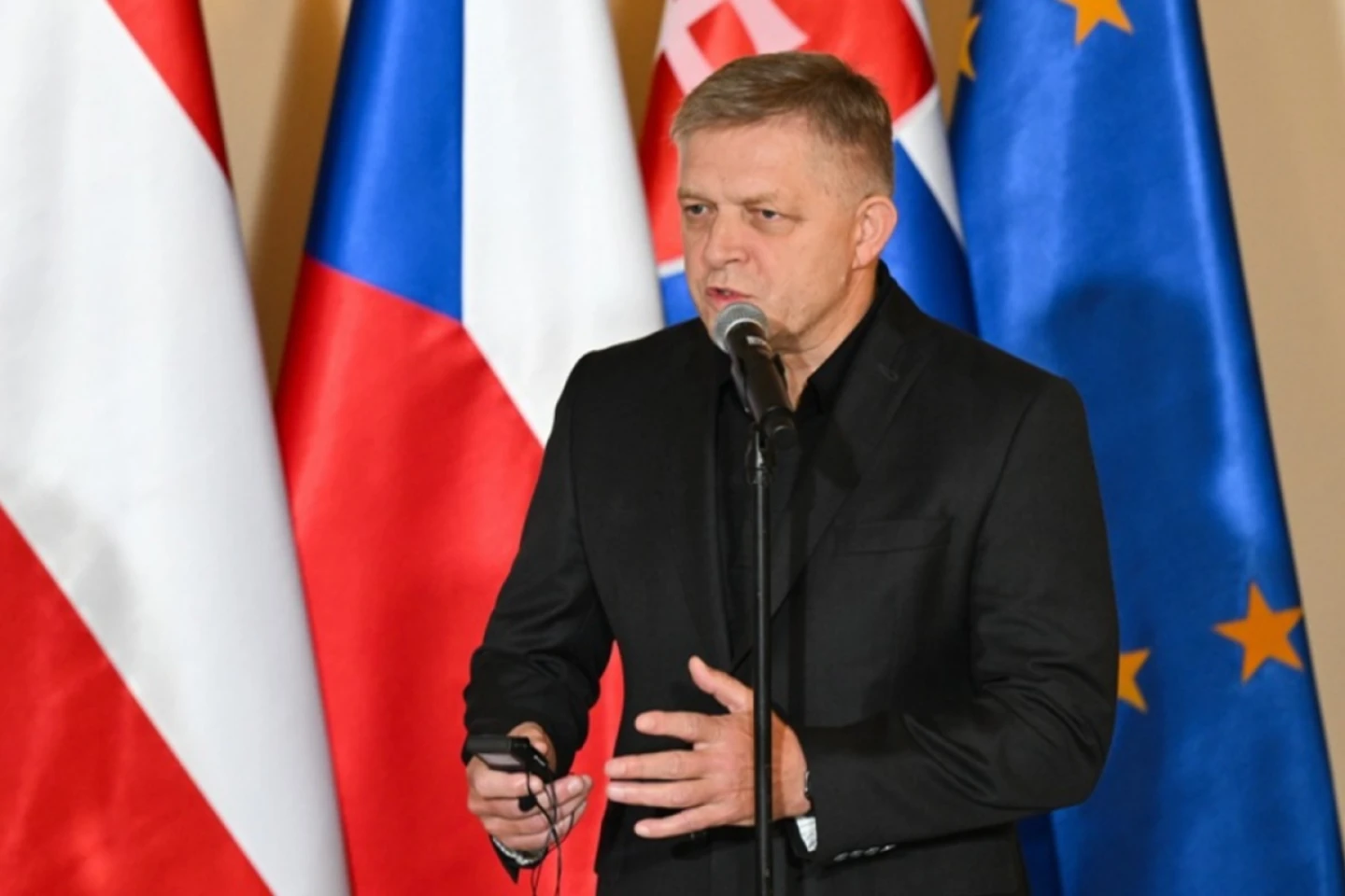 Premierul Slovaciei spune că nu va accepta aderarea Ucrainei la NATO