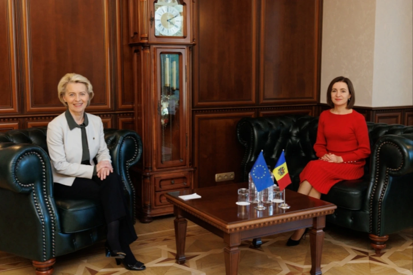 Ursula von der Leyen vine la Chișinău în ajunul alegerilor prezidențiale și referendumului privind aderarea la UE