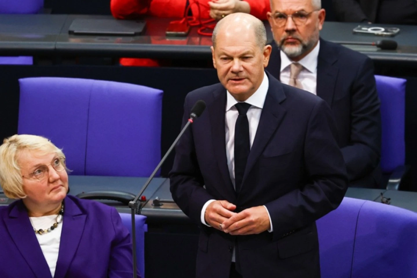 Olaf Scholz anunţă noi livrări de arme germane către Israel