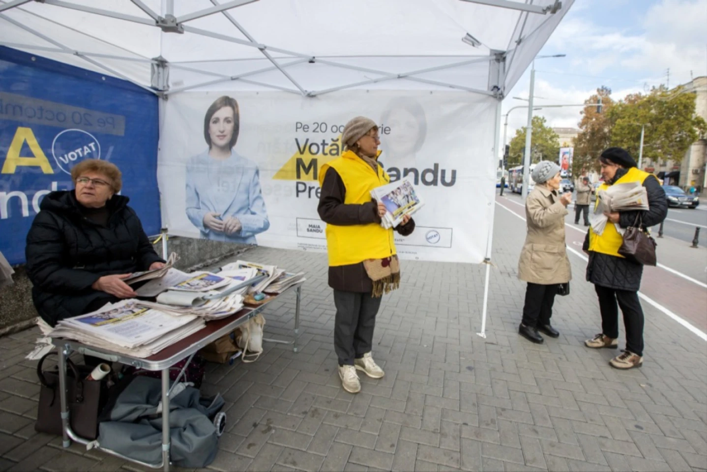 Astăzi este ultima zi de campanie pentru alegerile prezidențiale și referendumul  constituțional din RM