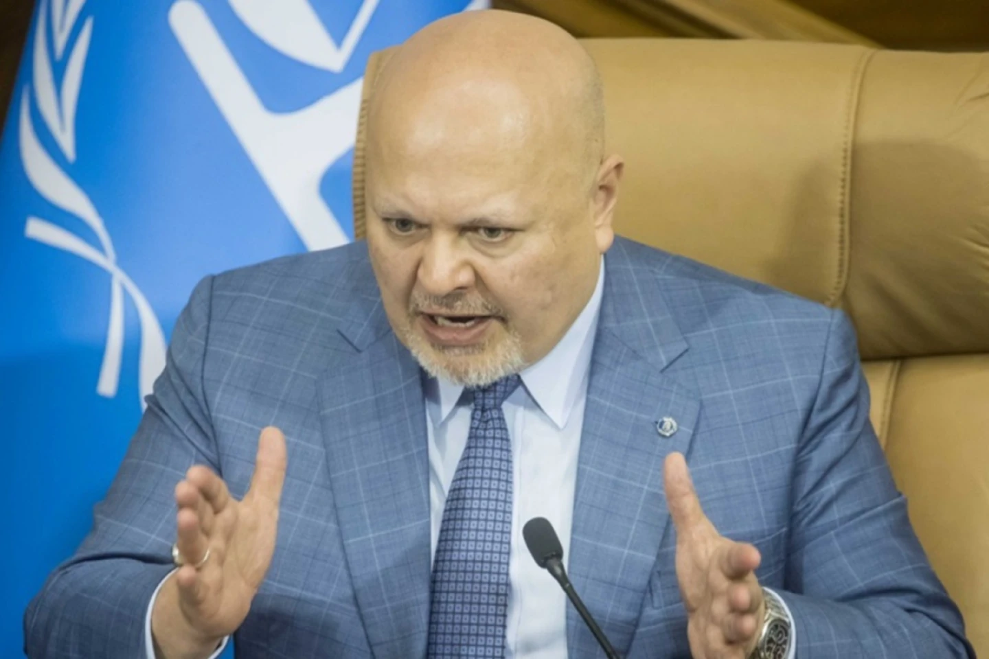 Procurorul șef al CPI, acuzat de abuz sexual și de încercarea de a reduce la tăcere prezumtiva victimă