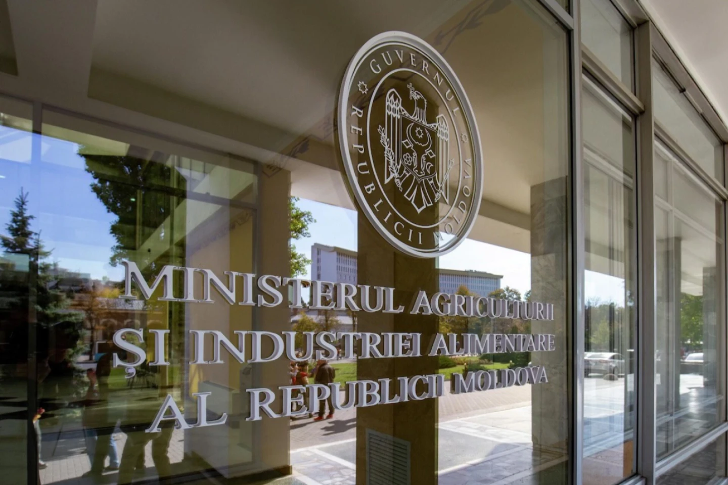 Ministerul Agriculturii din R. Moldova dezminte zvonurile privind achiziția terenurilor agricole de către străini
