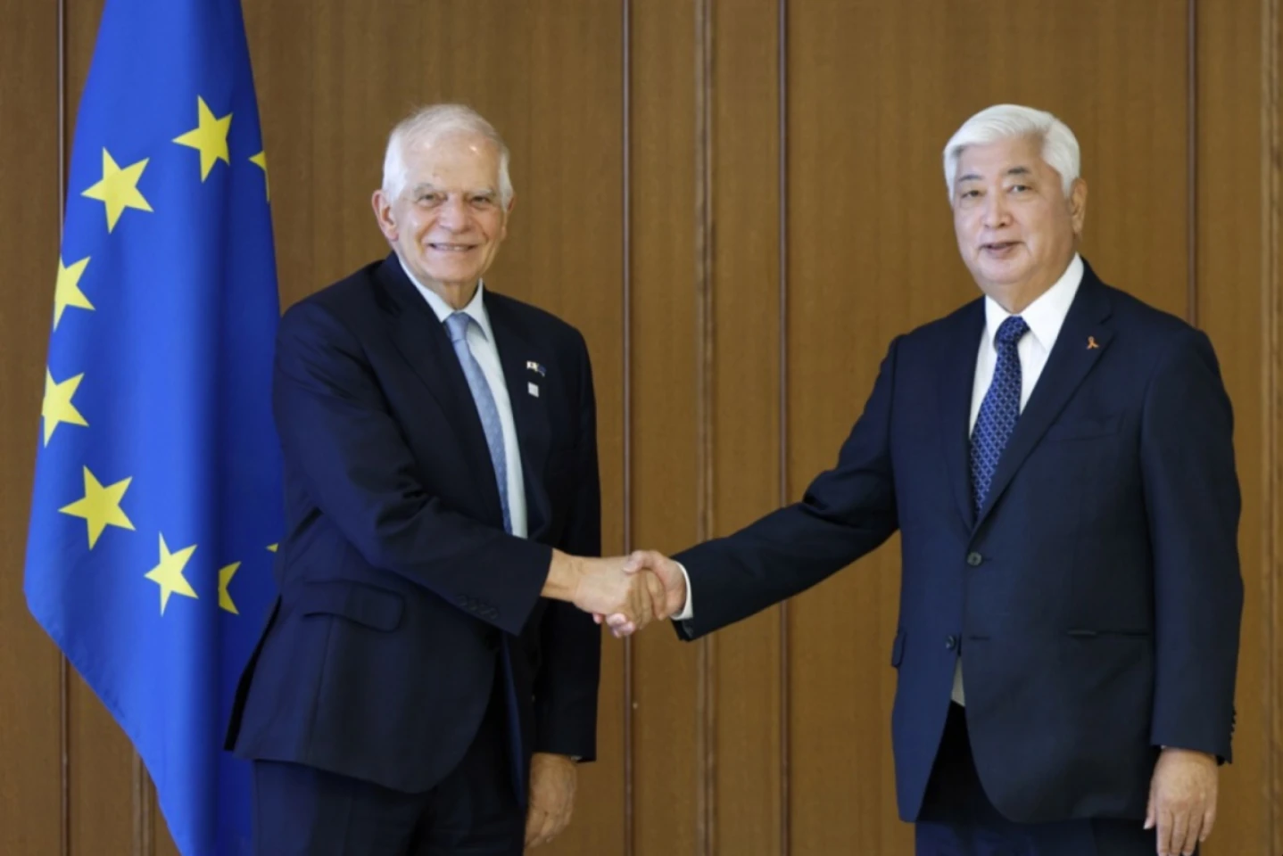 Josep Borrell cere „un răspuns contondent şi unit” la desfăşurarea de trupe nord-coreene în Rusia