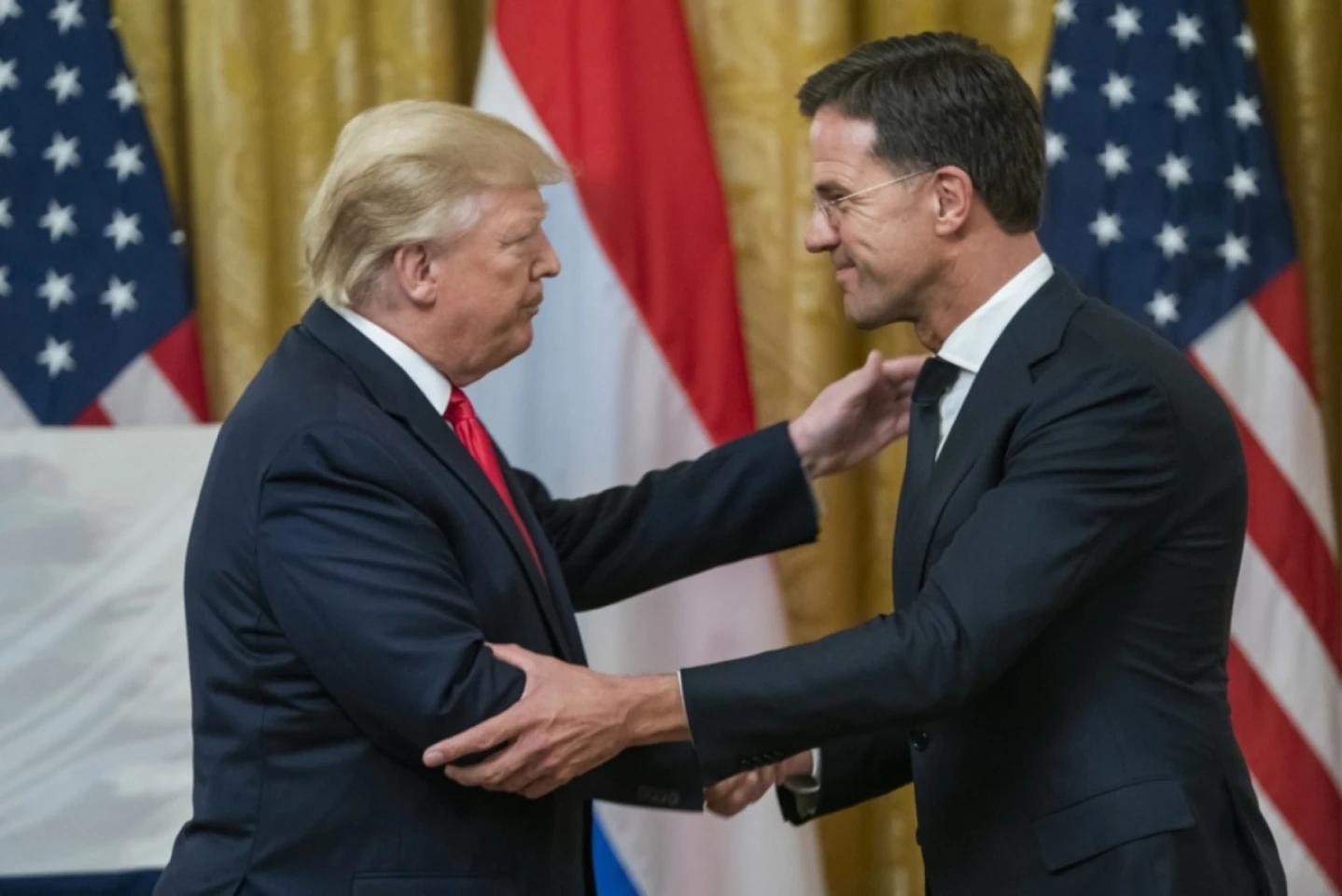 Secretarul general al NATO, Mark Rutte, s-a întâlnit cu Donald Trump