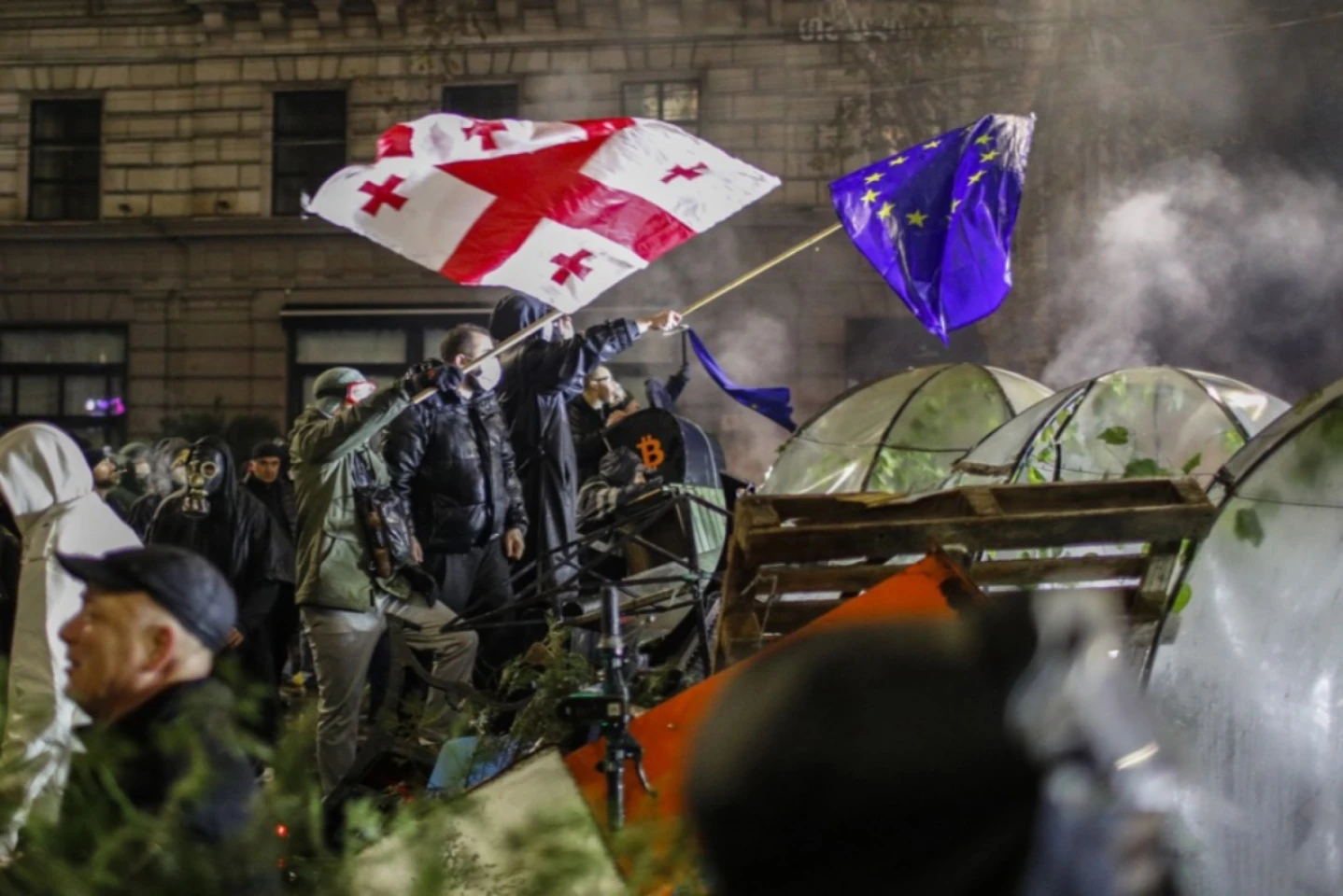 Peste 100 de manifestanţi, arestaţi în timpul mitingului proeuropean din Georgia