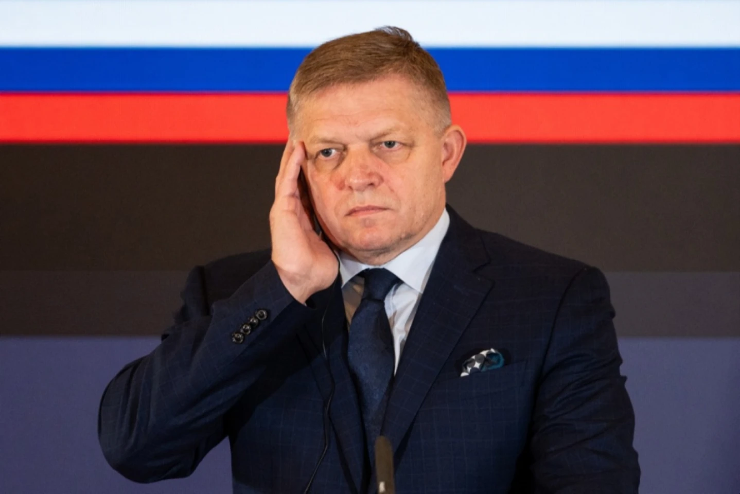 Zelenski îl acuză pe premierul slovac de complicitate cu Putin