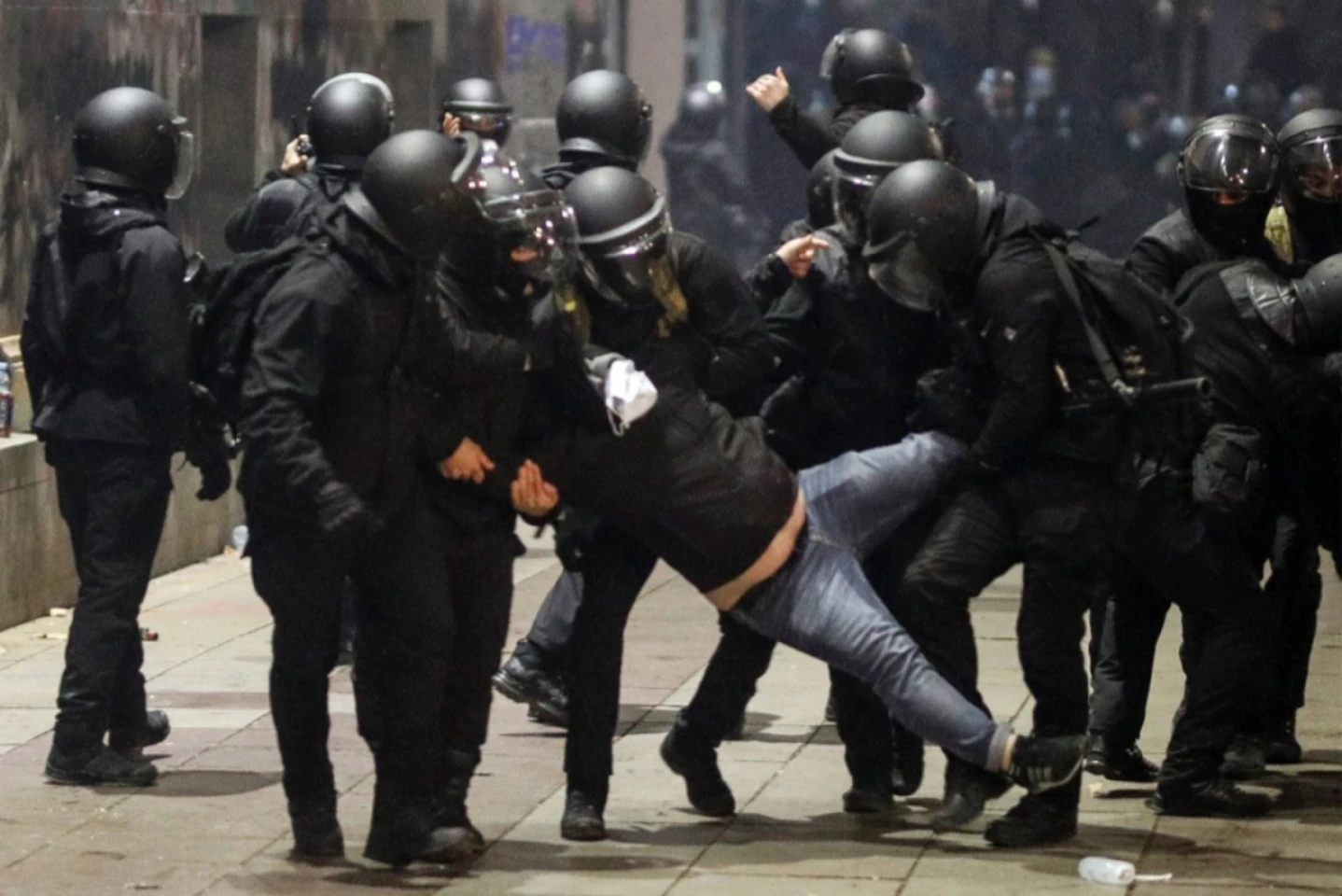 Avocatul Poporului din Georgia condamnă utilizarea torturii împotriva protestatarilor