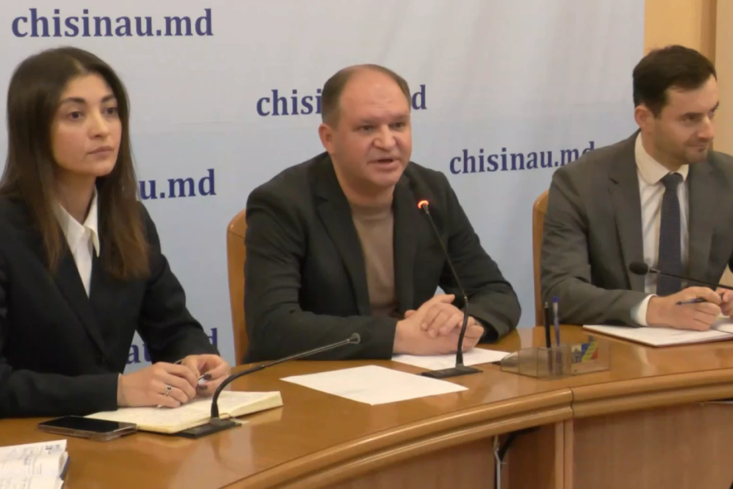 Organizațiile de media condamnă discursul primarului Ion Ceban, care a insultat jurnaliștii la ședința Primăriei