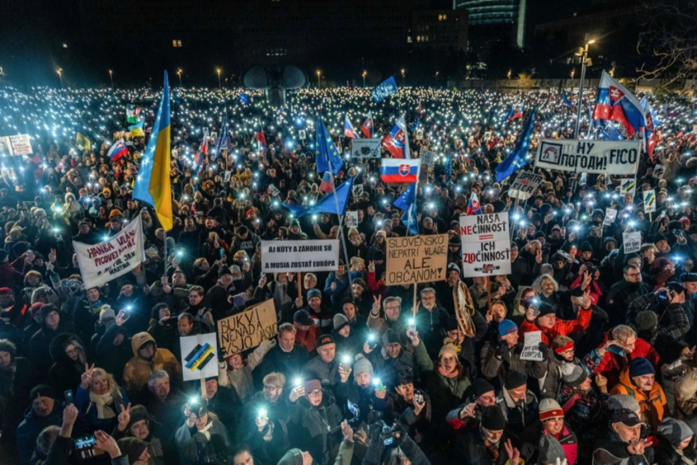 15.000 de slovaci au participat la un miting antiguvernamental în Bratislava