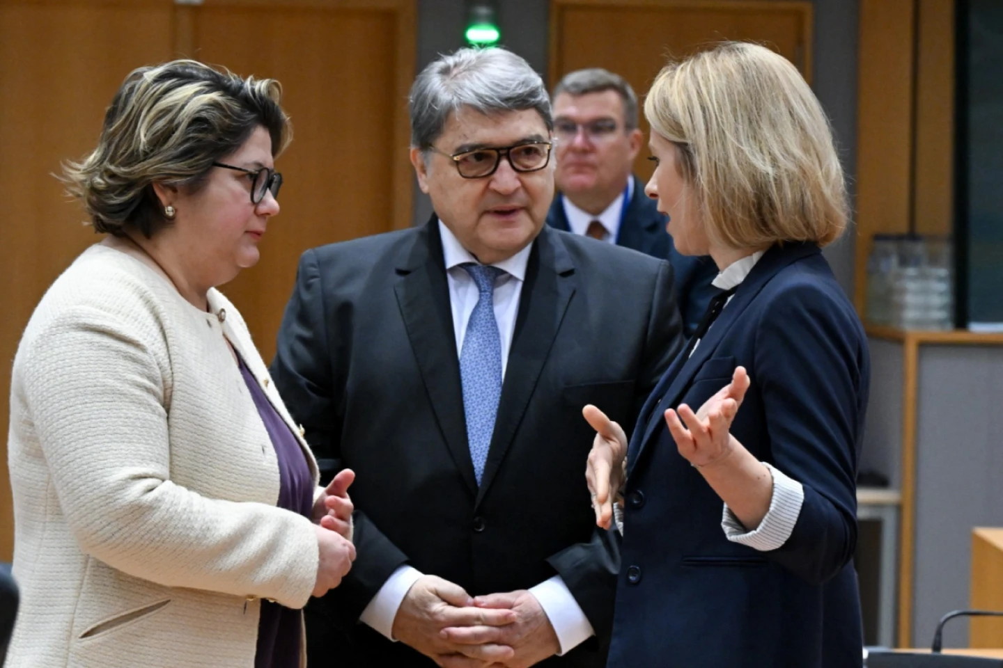 Ministrul român de Externe: Rusia va intensifica acțiunile hibride în R. Moldova, UE trebuie să sprijine consolidarea rezilienței Chișinăului