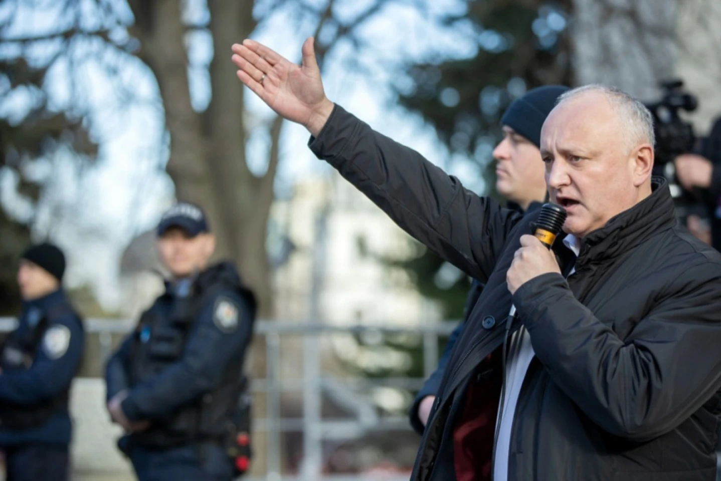 Fratele fostului președinte Igor Dodon, reținut pentru complicitate la îmbogățire ilicită