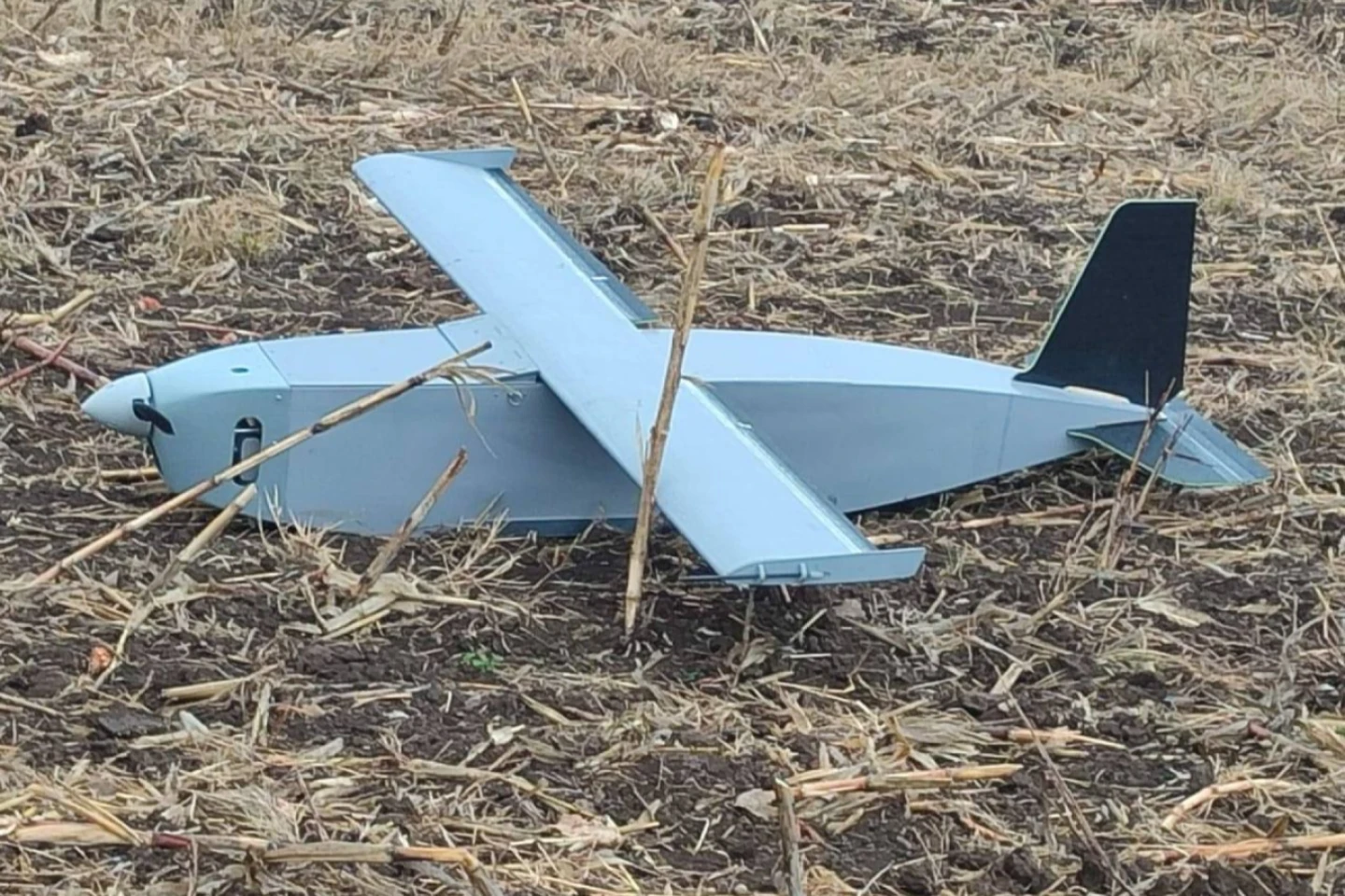 O dronă a fost găsită pe un câmp din sudul R. Moldova, după atacul masiv asupra Ucrainei