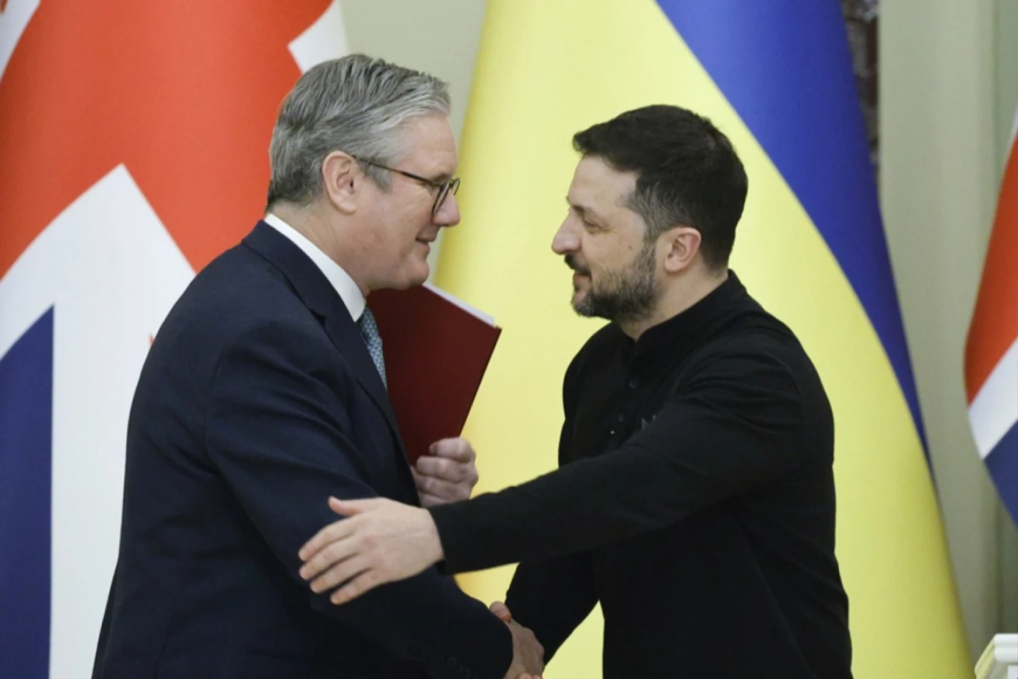 Volodimir Zelenski a ajuns la reședința premierului britanic Keir Starmer