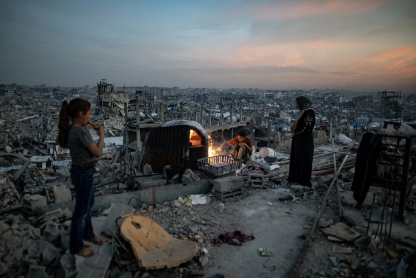 Peste 300 de morți într-un nou atac israelian în Fâșia Gaza