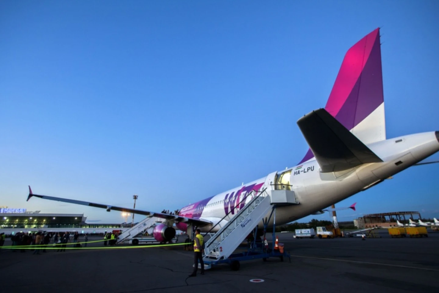 Compania aeriană low-cost ungară Wizz Air introduce şase rute noi din și către Republica Moldova
