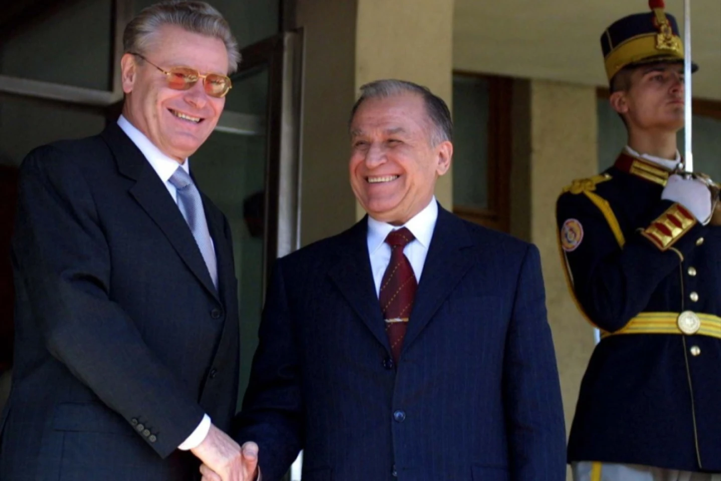 Cetăţenii străini care şi-au stabilit domiciliul sau reşedinţa la Vaslui ar putea plăti taxa de salubritate