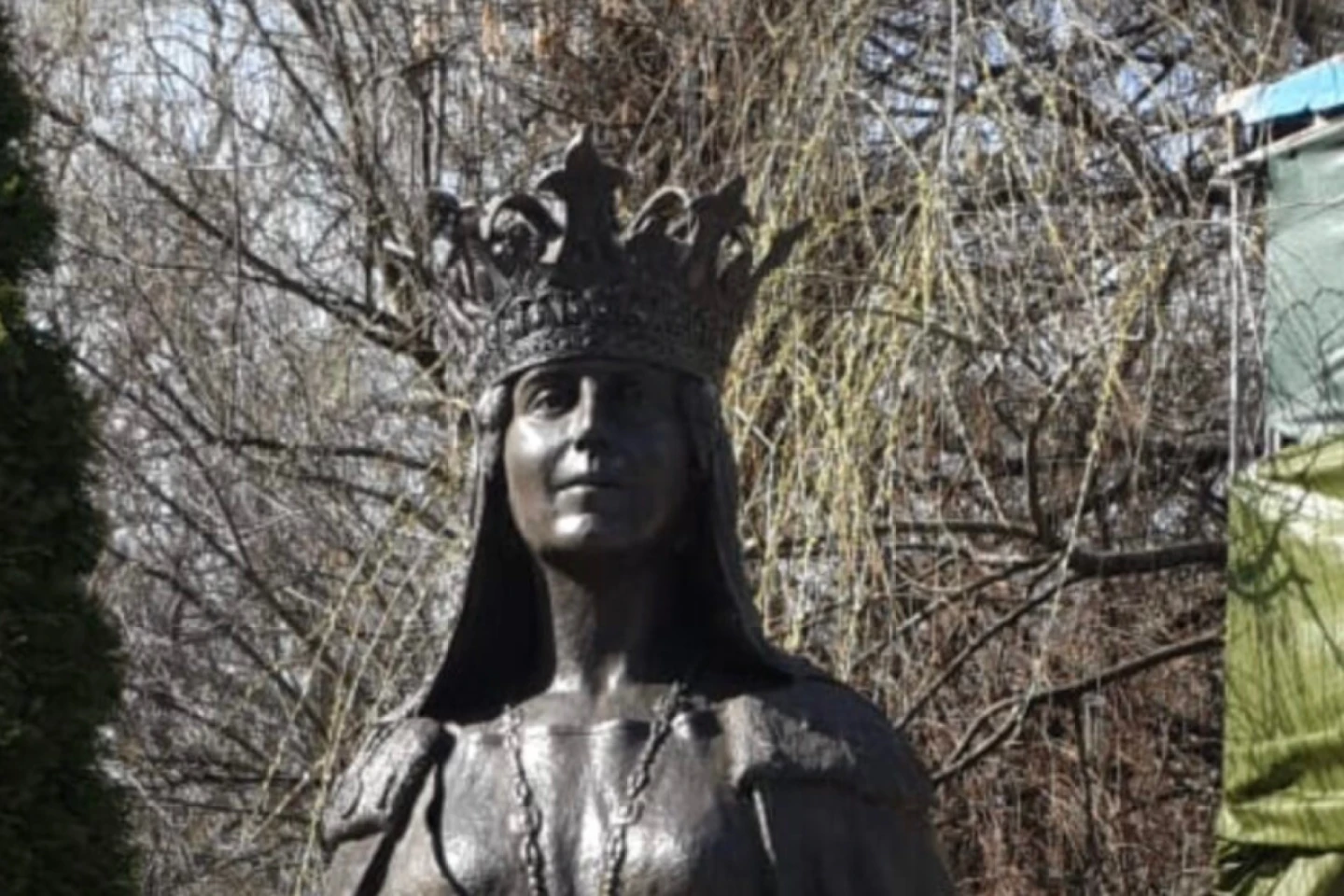 De Ziua Unirii Basarabiei cu România, la Chișinău va fi inaugurată statuia Reginei Maria