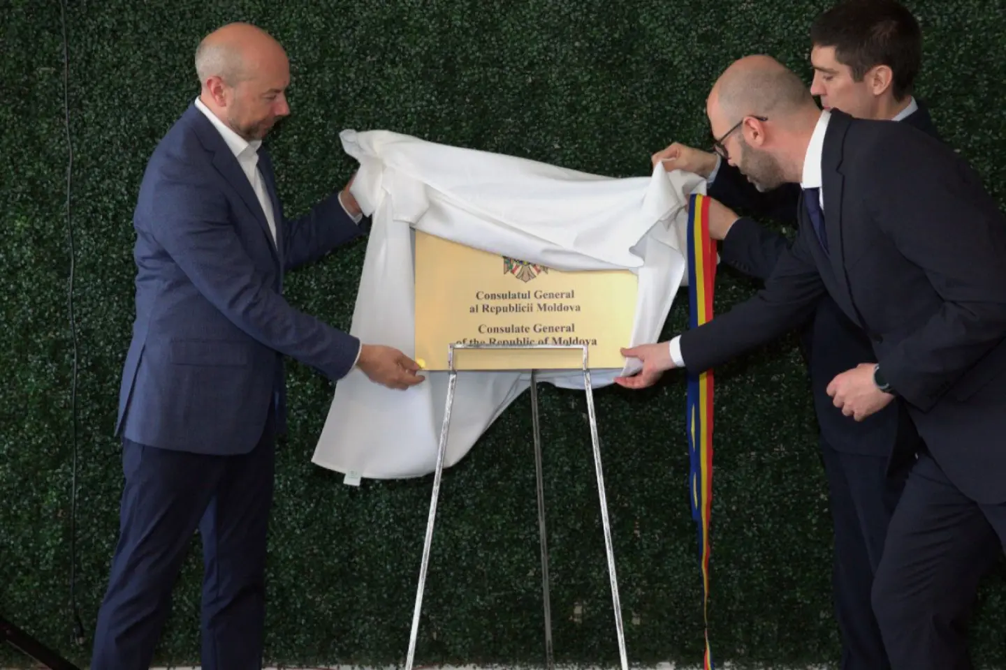 Două noi Consulate ale R. Moldova deschise în SUA, la Chicago și Sacramento