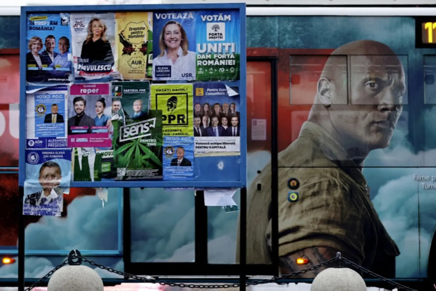 În România,  a început campania electorală pentru alegerile prezidențiale 