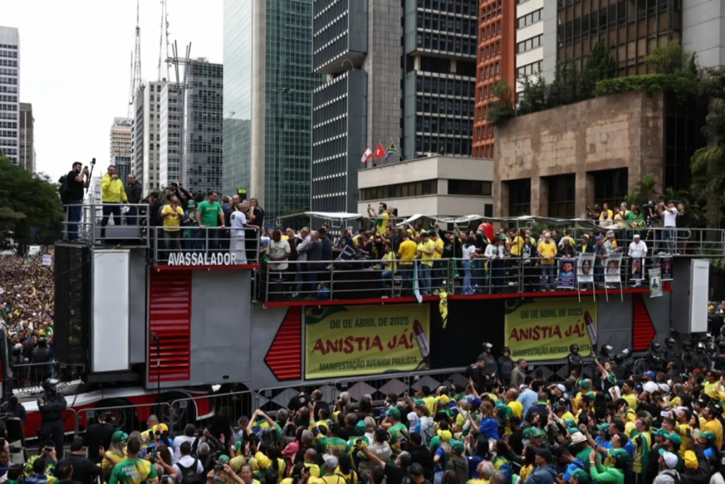Miting de amploare în sprijinul fostului președinte brazilian Bolsonaro