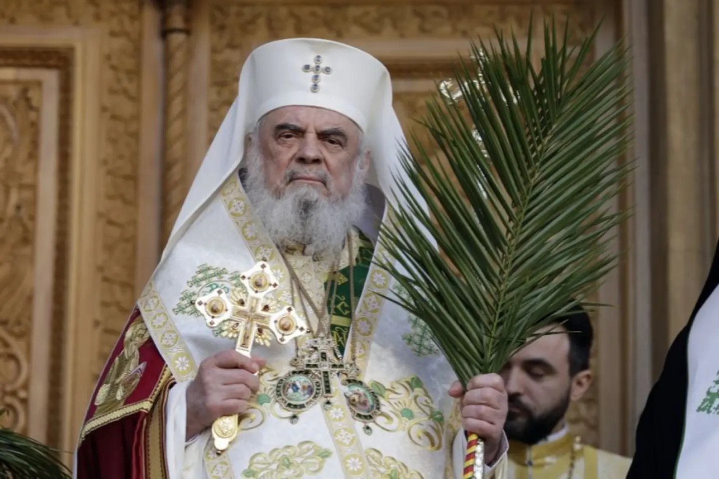 Sfânta Lumină de Paşte va fi adusă în România de la Ierusalim sâmbătă seara