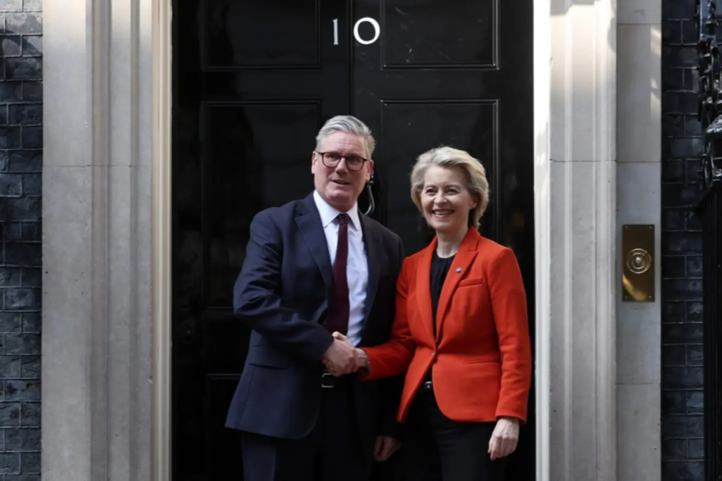 UE și Marea Britanie discută semnarea unui pact în domeniul apărării