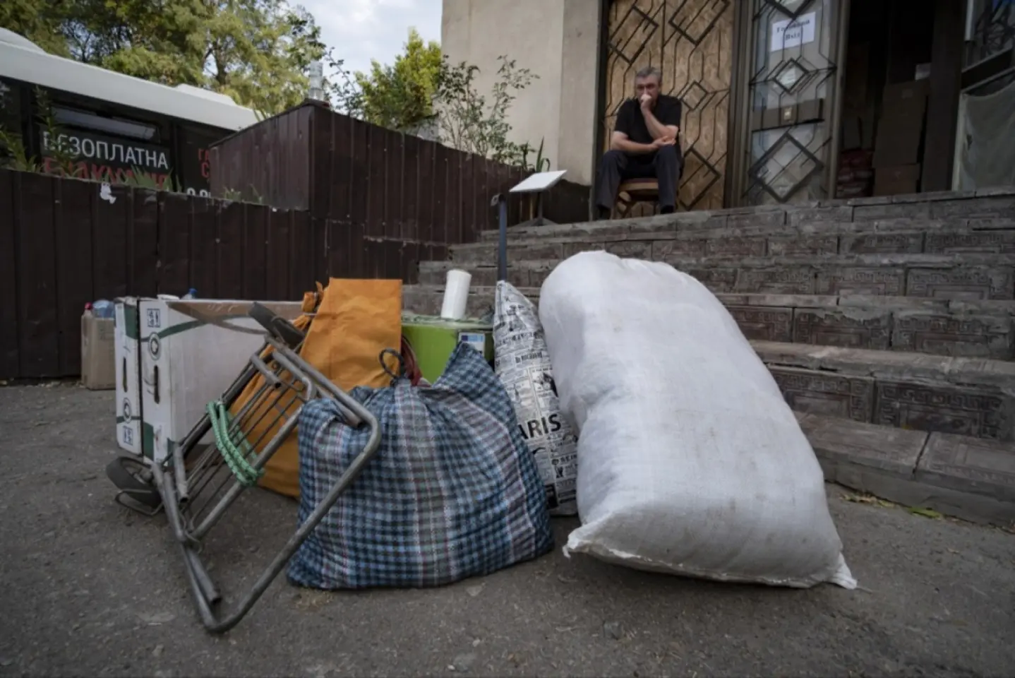 Doi morți și opt răniți după un atac al armatei ruse asupra orașului Pavlohrad, din centrul Ucrainei
