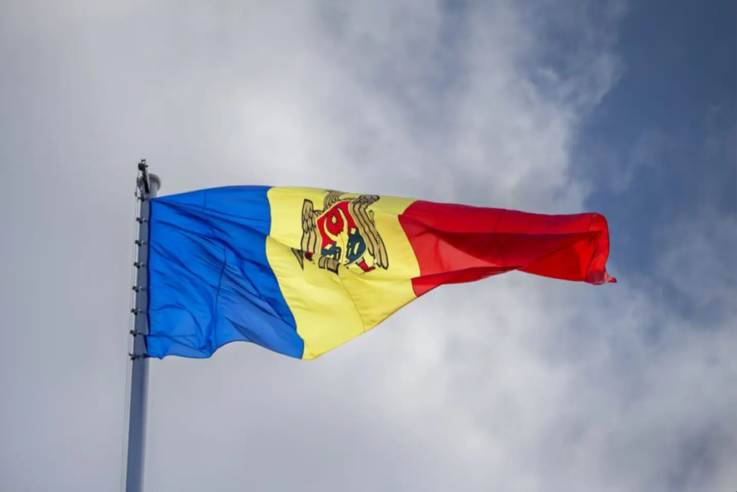 35 de ani de la adoptarea Tricolorului