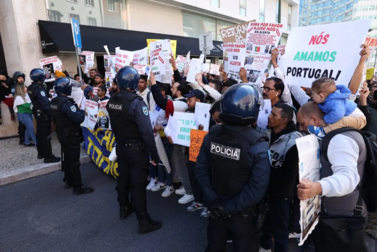 Portugalia va expulza 18.000 de străini înaintea alegerilor
