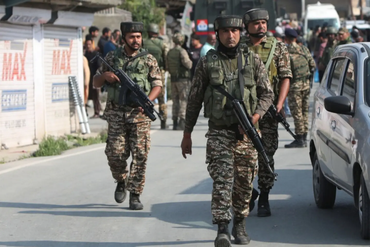 India a lovit cu rachete obiective „teroriste” din Pakistan