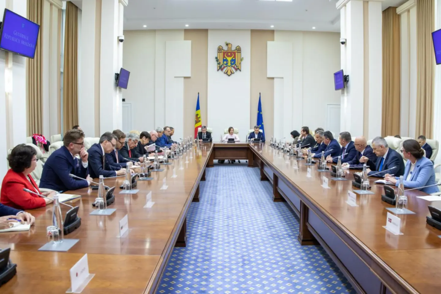 Conducerea de vârf a R. Moldova a discutat cu ambasadorii UE 