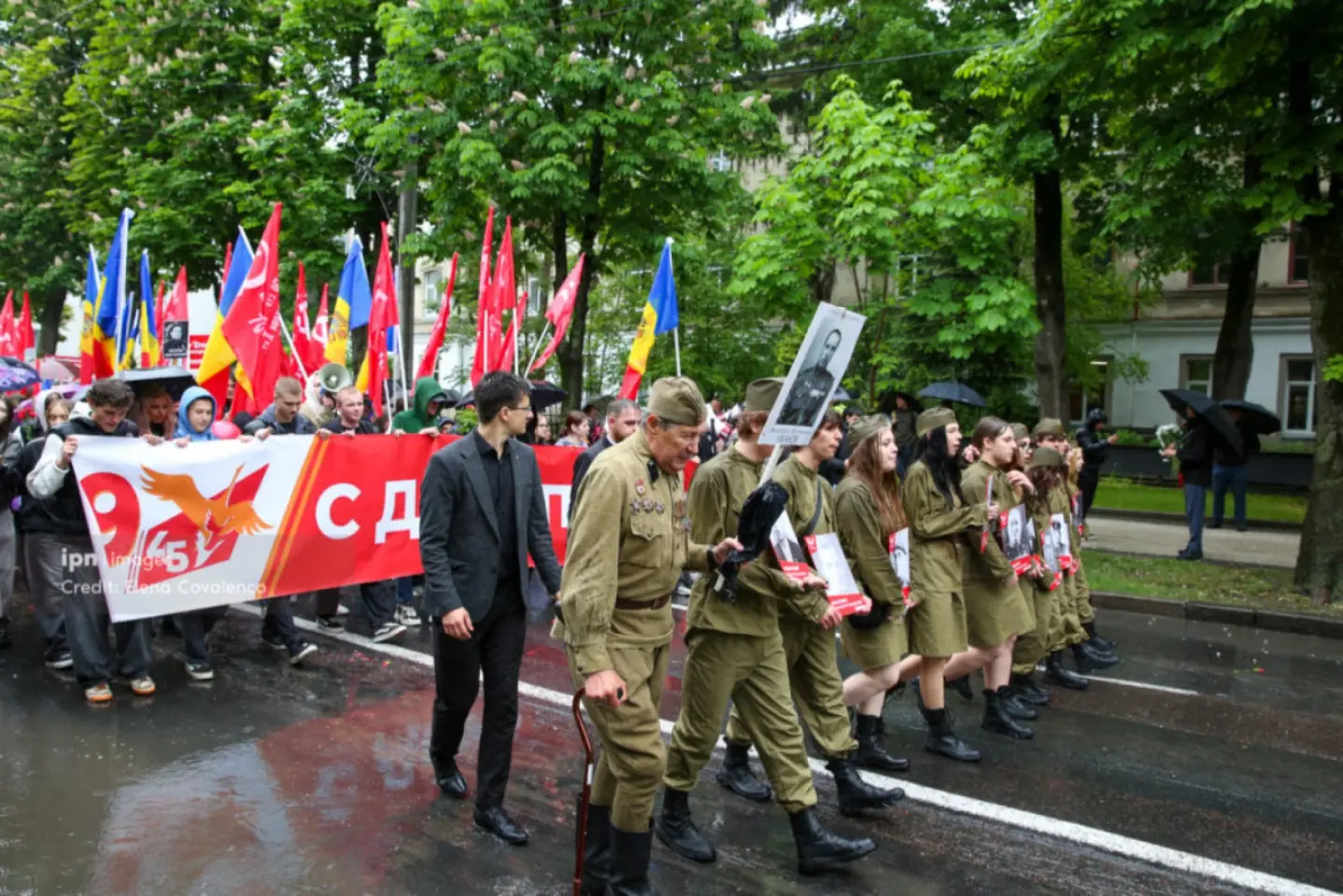 Marșuri cu fanfare și cântece de război, organizate de 9 mai de opoziția pro-rusă la Chișinău