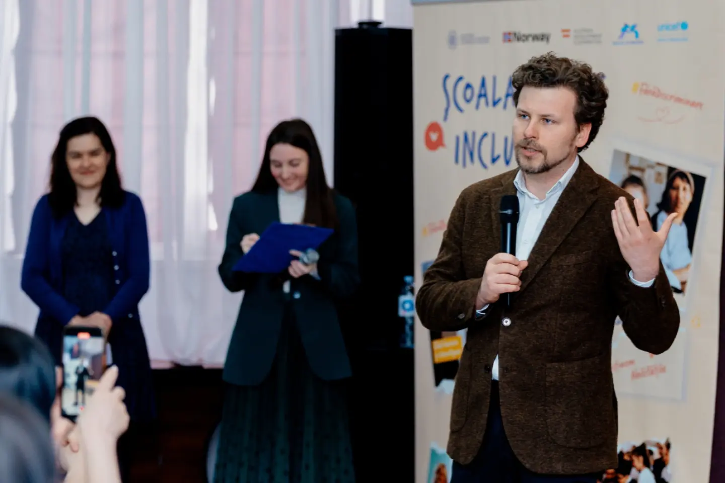 33 de profesori din Republica Moldova, vizați de SIS pentru legături cu o organizația rusă „Evrazia” sancționată
