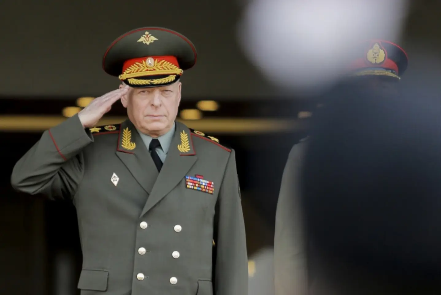 Putin l-a demis pe comandantul forțelor terestre ale armatei ruse