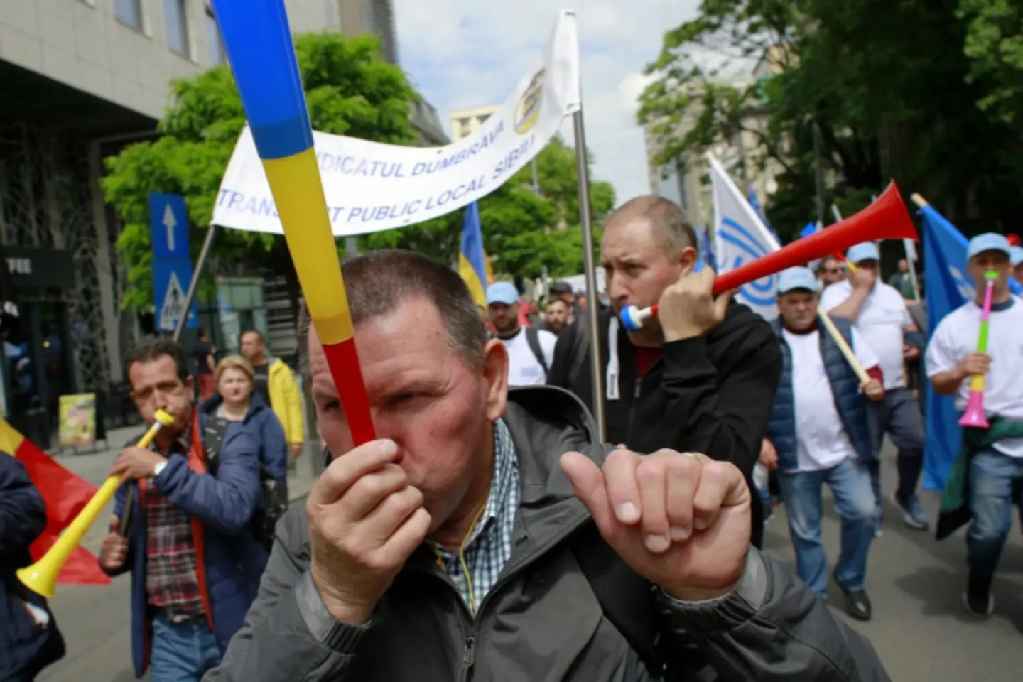 Comisia Europeană reduce estimările privind creşterea economiei româneşti