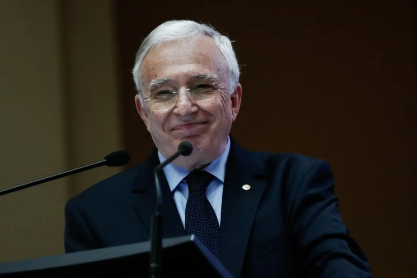 Leul românesc s-a apreciat în raport cu euro, dolarul american și francul elveţian