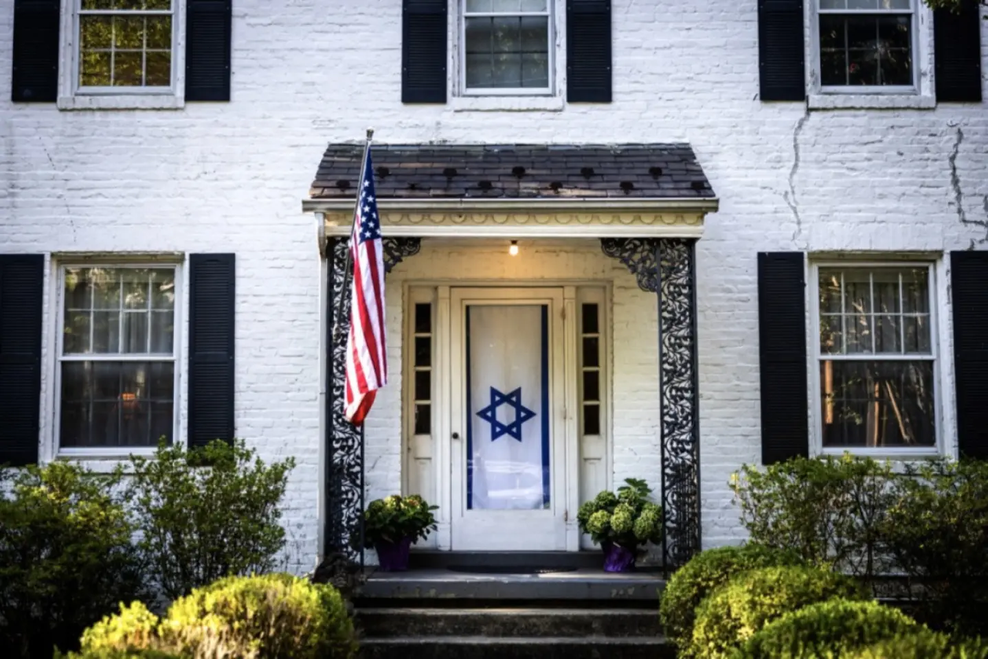 Doi angajați ai ambasadei Israelului în SUA, împuşcaţi mortal la Washington