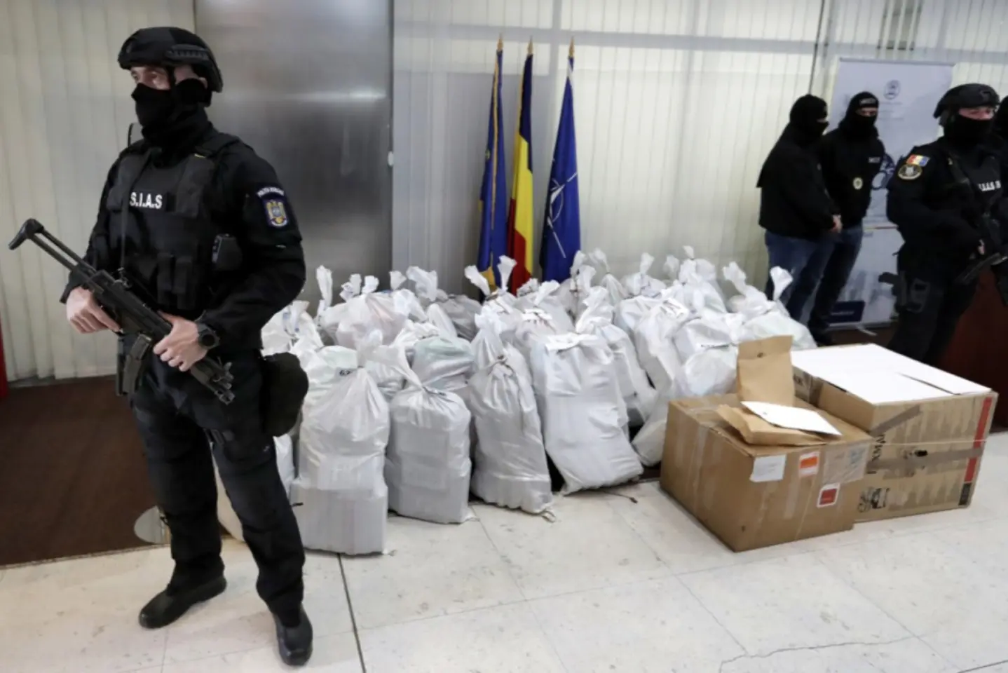Polițiștii români au capturat aproape o tonă de droguri de la începutul anului