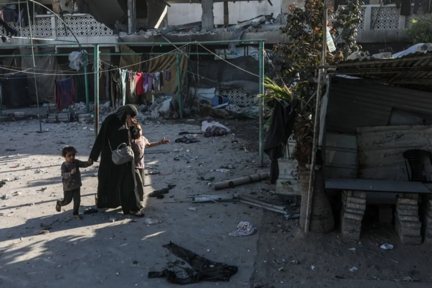 Nouă copii ai unui cuplu de medici palestinieni, uciși într-un atac israelian