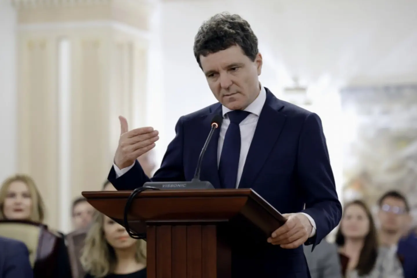 Noul preşedinte al României, Nicuşor Dan, confirmă că a vorbit la telefon cu omologul său american, Donald Trump