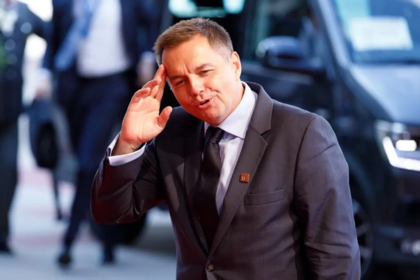 Justiţia slovacă a decis că guvernatorul băncii centrale, Peter Kazimir, e vinovat de corupție