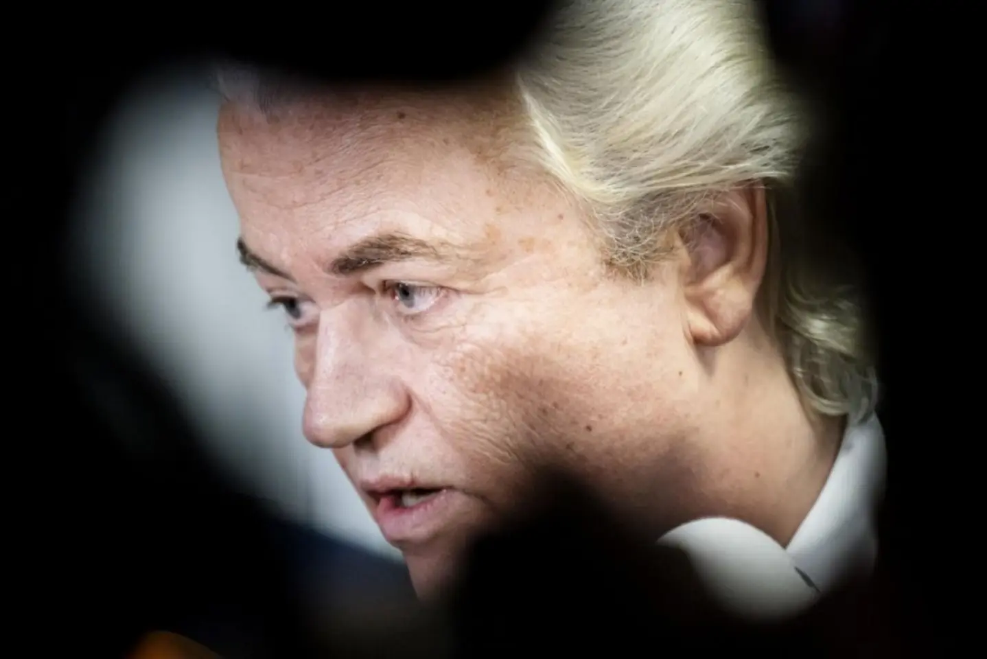 Olanda: extrema dreaptă se retrage din guvern