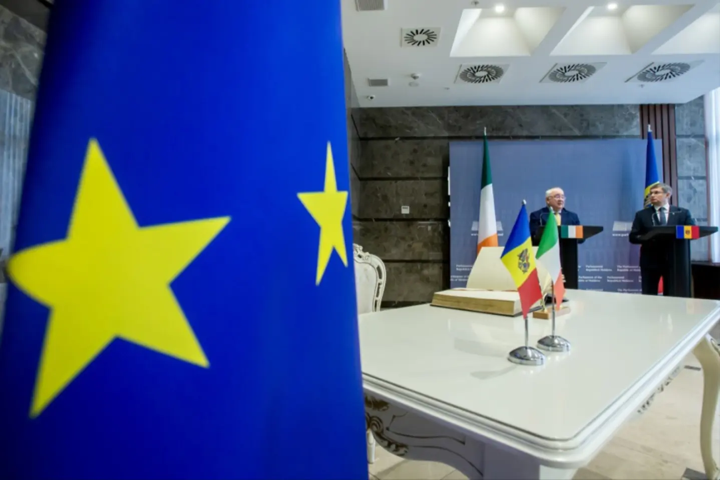 Moldovenii care muncesc în Irlanda vor putea primi pensii și alte beneficii sociale, în baza unui viitor acord bilateral