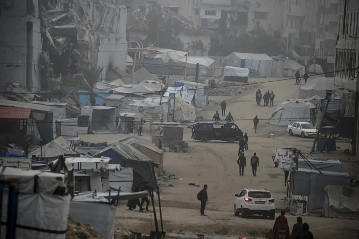 Zeci de morţi în urma loviturilor israeliene în Fâşia Gaza