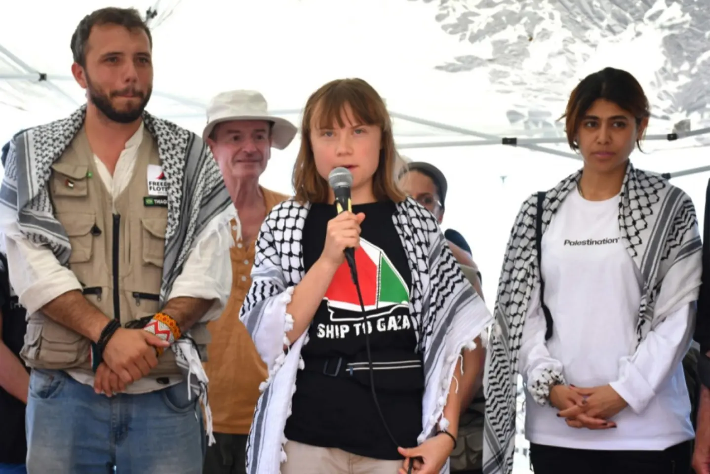 Israelul a interceptat o navă cu ajutoare care se îndrepta spre Gaza