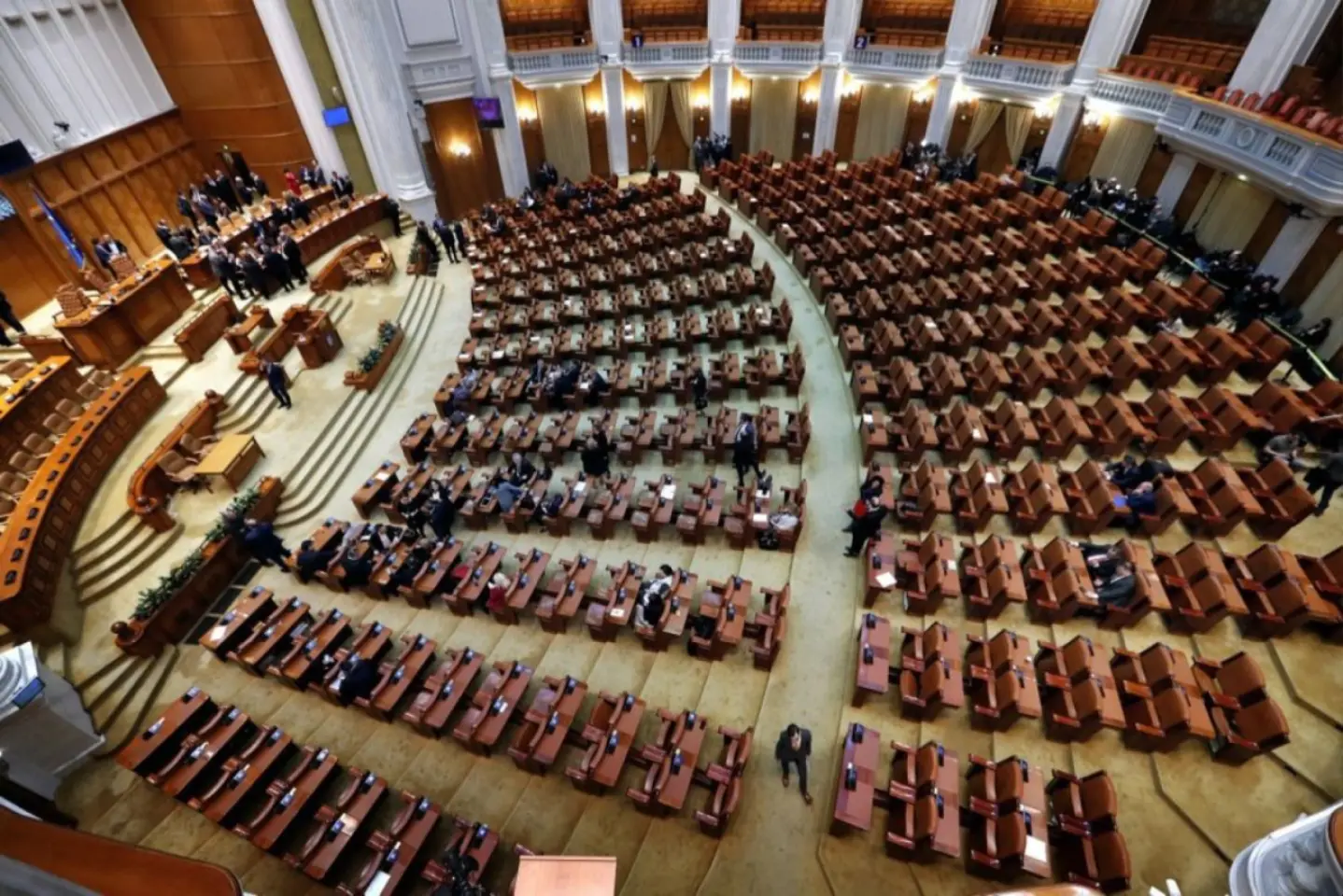 Se extinde accesul la cultura şi limba română pentru elevii din diaspora care doresc să studieze în ţară