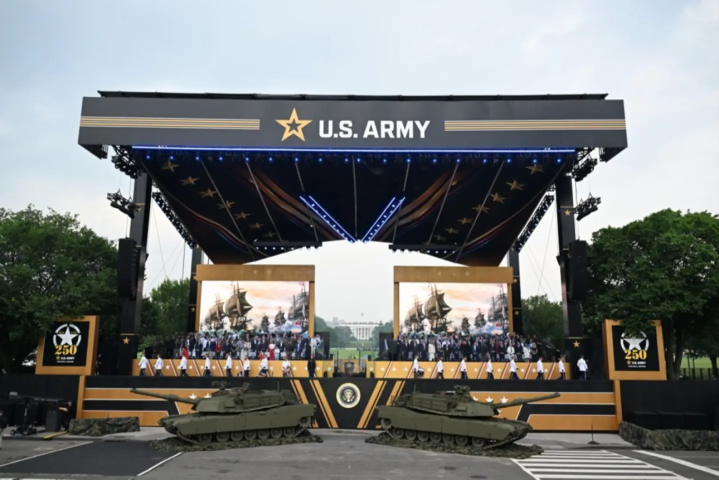 Paradă militară la Washington de ziua armatei americane