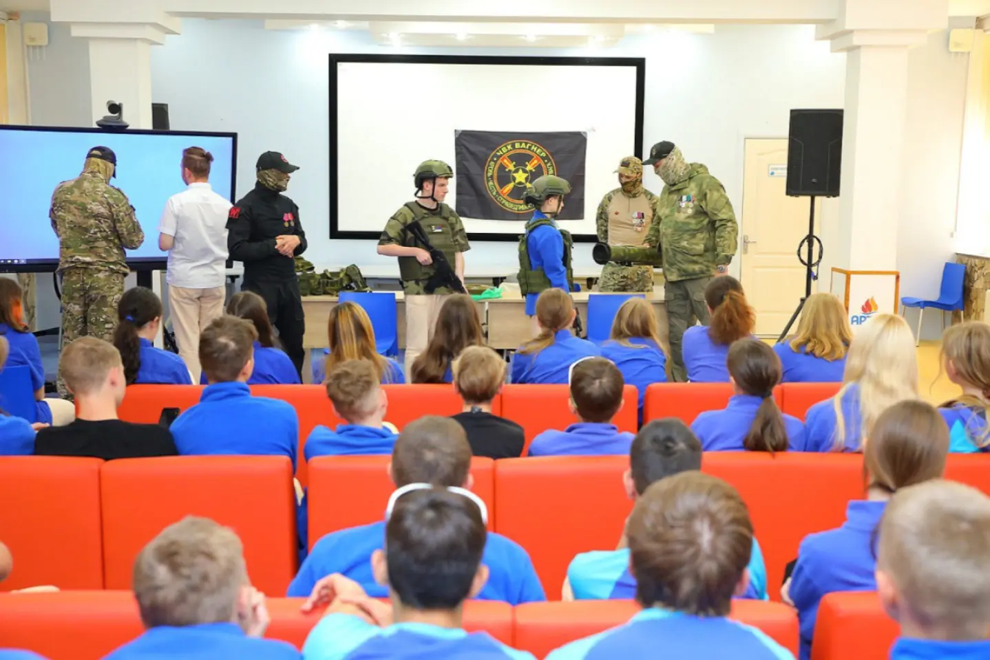 Zeci de copii din regiunea transnistreană, trimiși în Crimeea ocupată, în tabere de îndoctrinare și militarizare (Promo-Lex)
